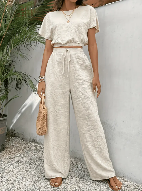 Ensemble femme deux pièces - avec pantalon large et crop top manches courtes
