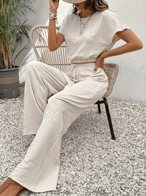 Ensemble femme deux pièces - avec pantalon large et crop top manches courtes