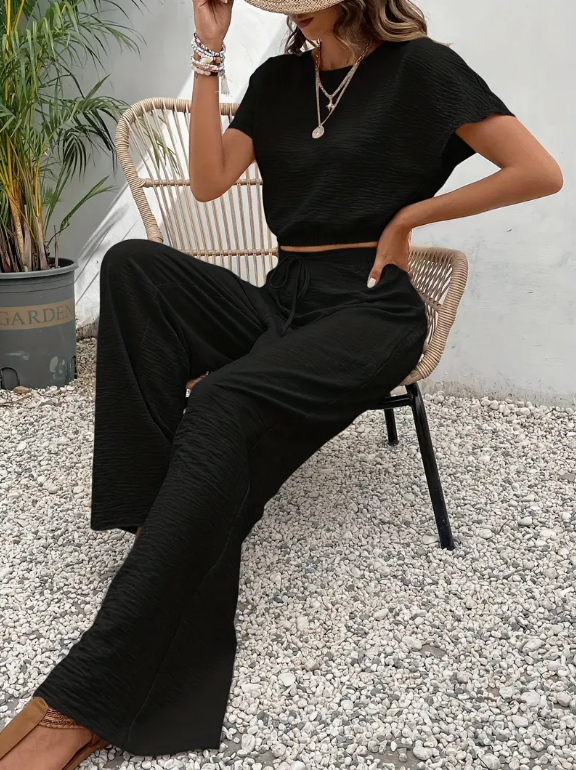 Ensemble femme deux pièces - avec pantalon large et crop top manches courtes