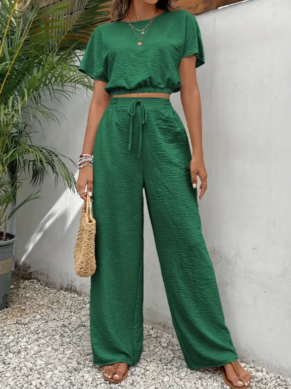Ensemble femme deux pièces - avec pantalon large et crop top manches courtes