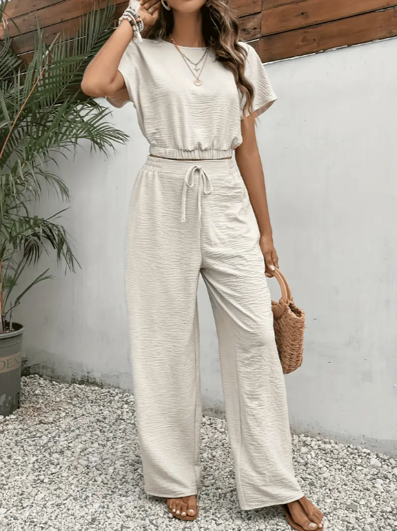 Ensemble femme deux pièces - avec pantalon large et crop top manches courtes