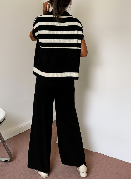 Ensemble femme deux pièces chic avec top rayé ample et pantalon large